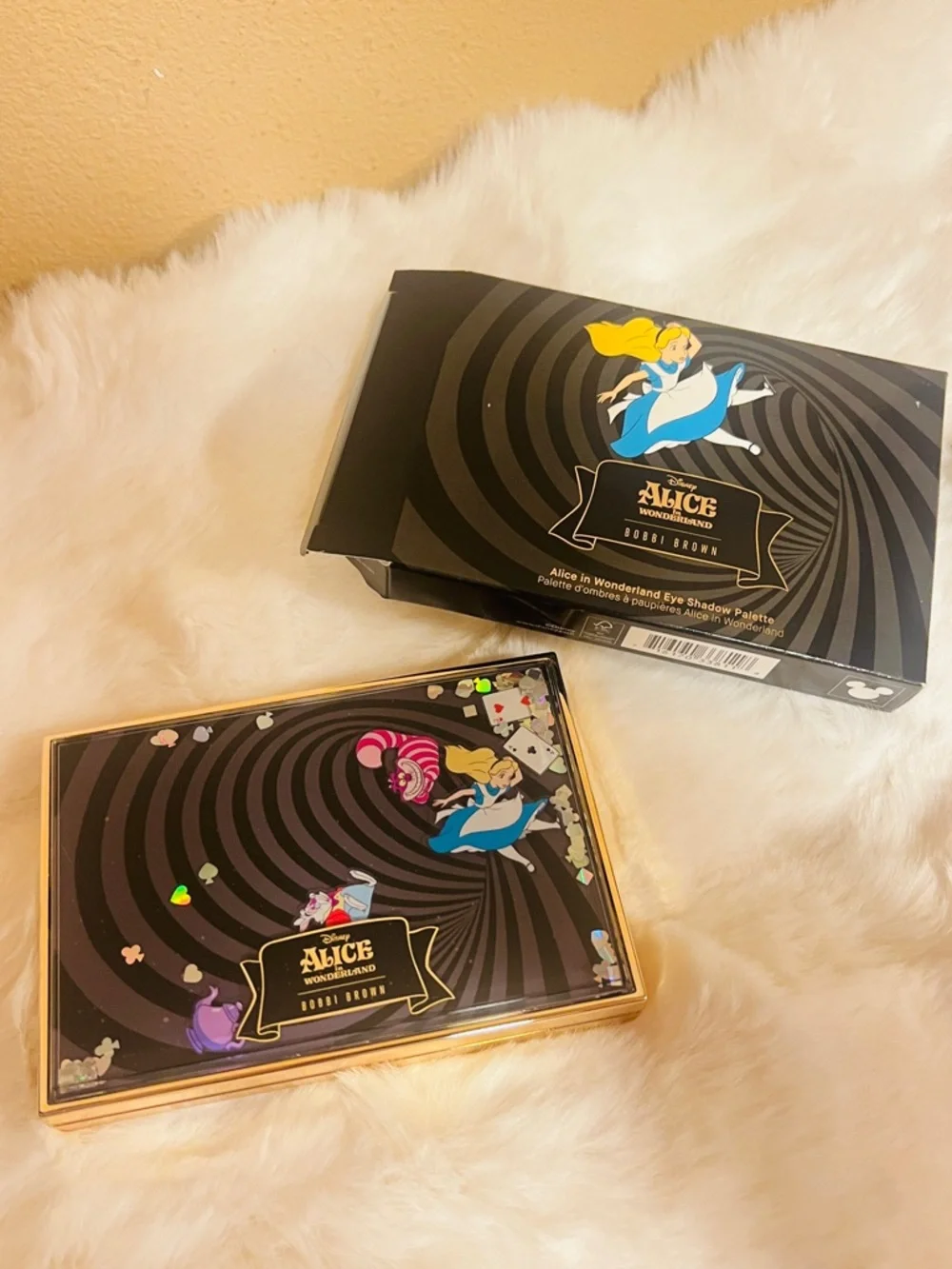 Bobbi Brown Disney ALICE IN WONDERLAND Eye Shadow Palette Limited Edition